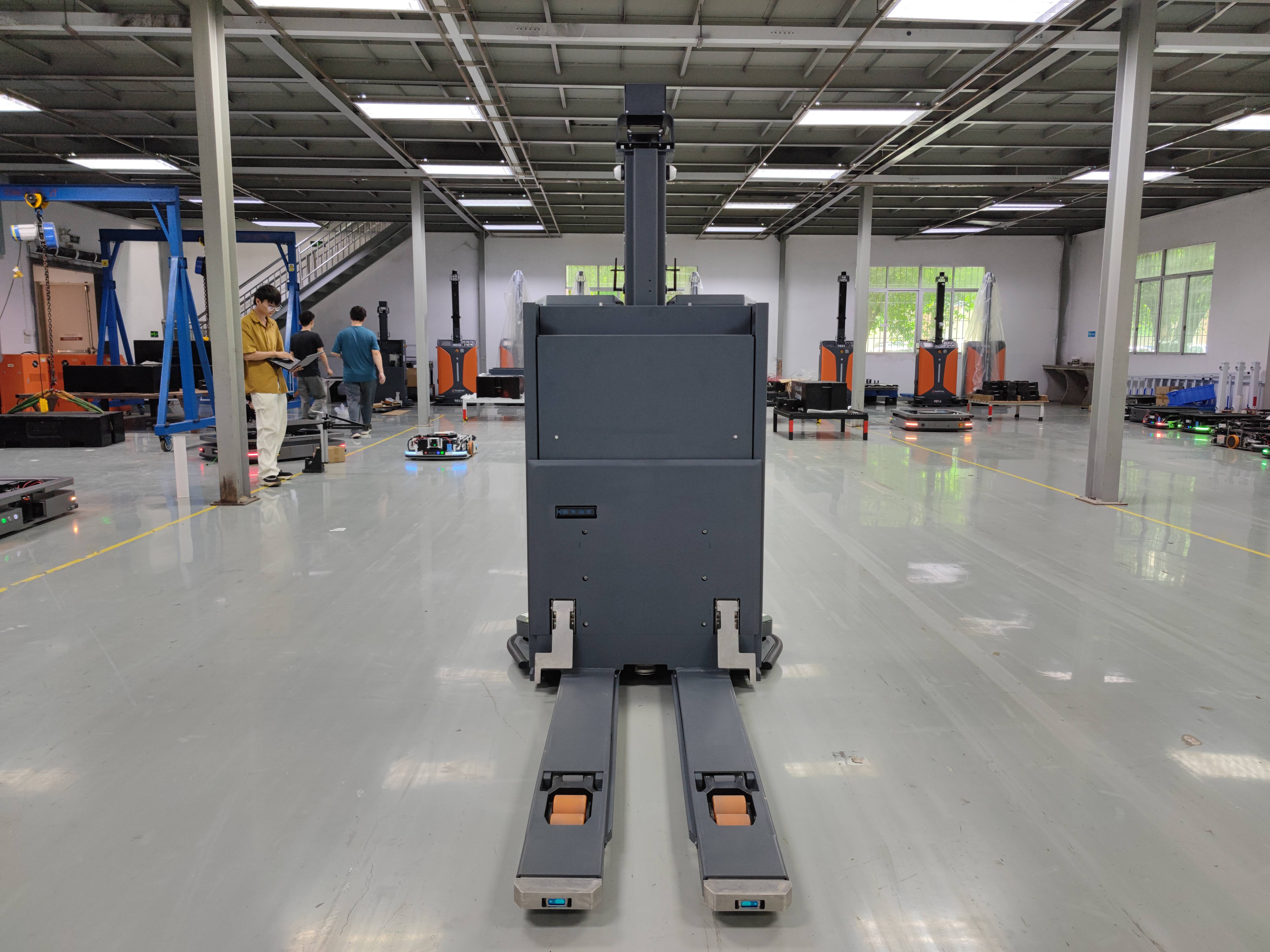 Automatic Forklift FMR：WMF1000-CBD30H