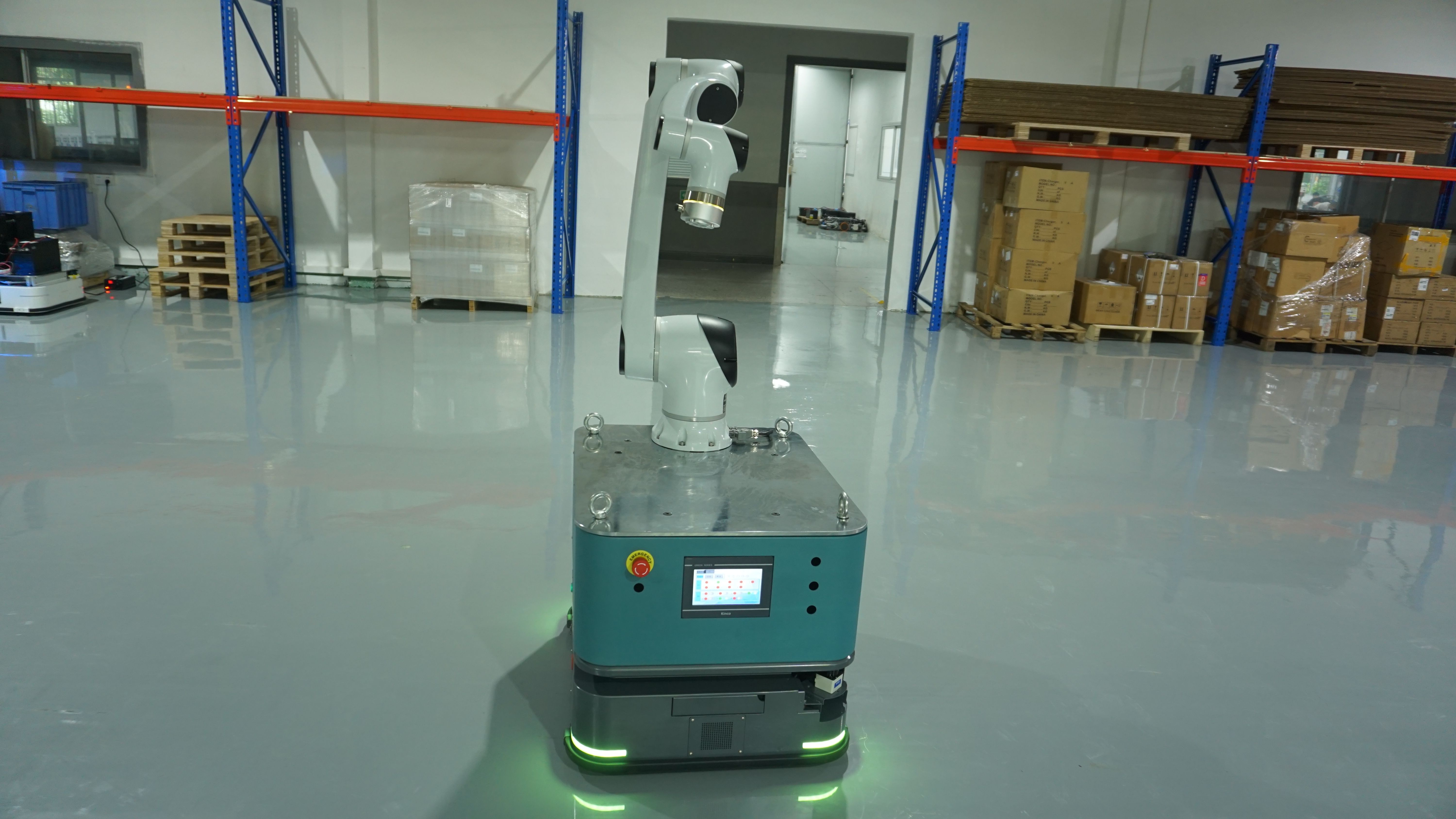Humanoid Composite Robot:WAR600B